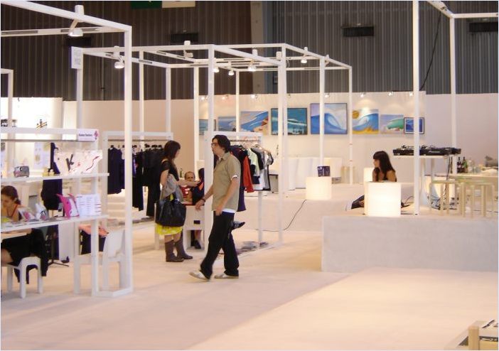 WHO’S NEXT — International fashion fair — original document