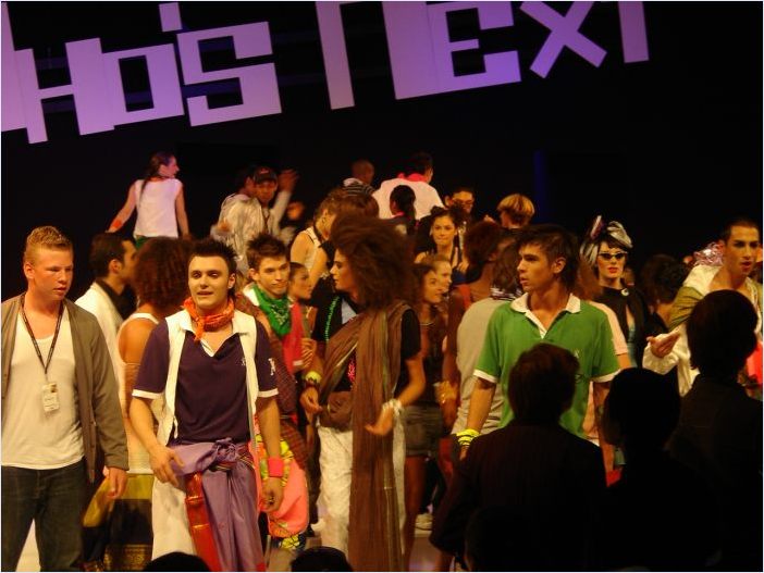WHO’S NEXT — International fashion fair — original document
